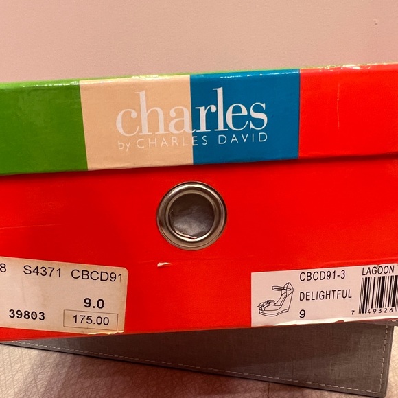 Charles David platform suede / cork wedge sandals w/ flower detail. Size 9 - Picture 7 of 7